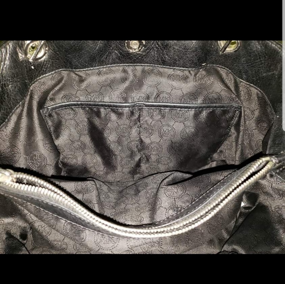 Michael Kors Purse - Picture 6 of 7